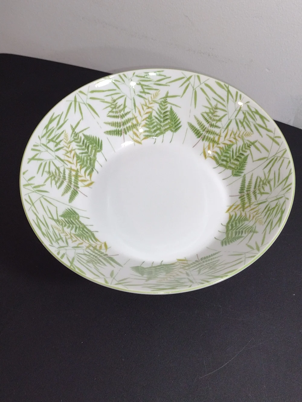 Fern-Pattern Ceramic Pedestal Bowl in Green